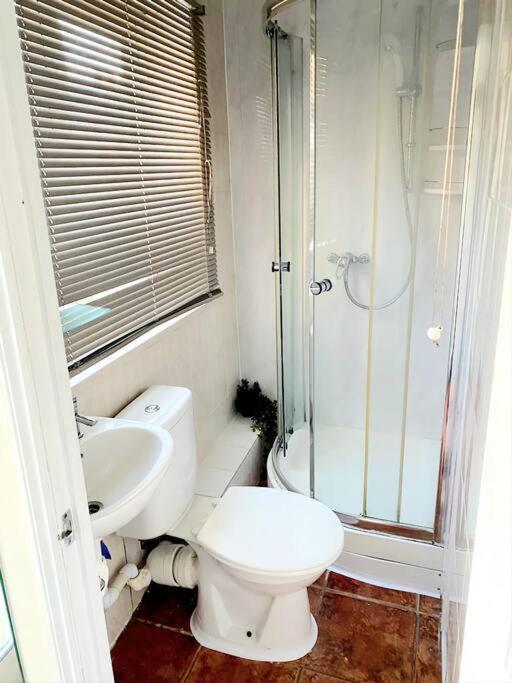 Evo A - Gravesend 1 Bedroom Apartment Buitenkant foto