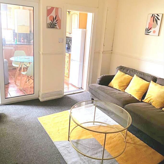 Evo A - Gravesend 1 Bedroom Apartment Buitenkant foto