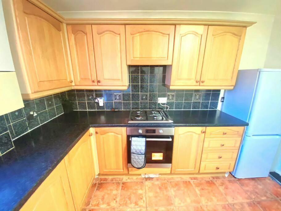 Evo A - Gravesend 1 Bedroom Apartment Buitenkant foto